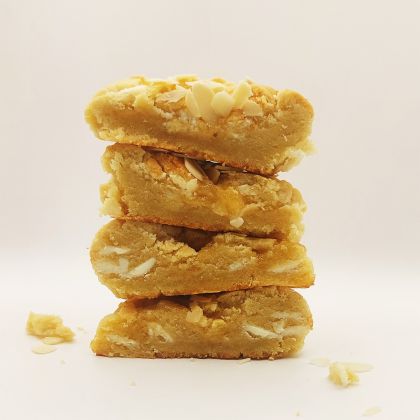 Almond Croissant Cookie